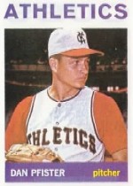 1964 Topps Baseball Cards      302     Dan Pfister